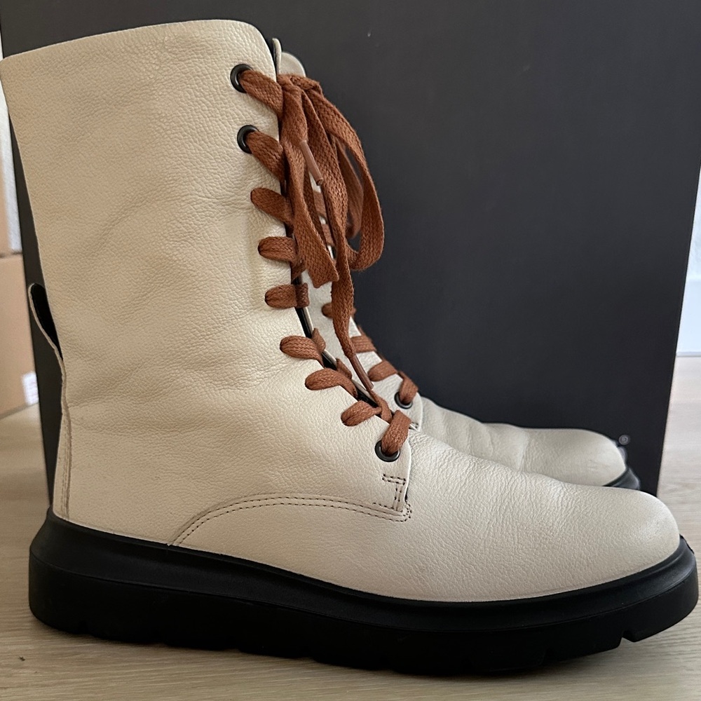 Ecco Nouvelle Limestone High-Top Shoes 38 EU/ 7.5 US